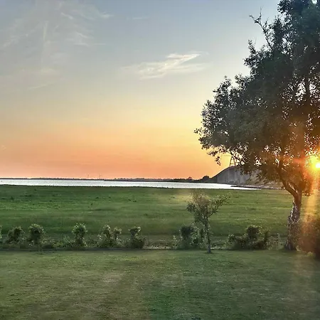 Holiday home Brolokken